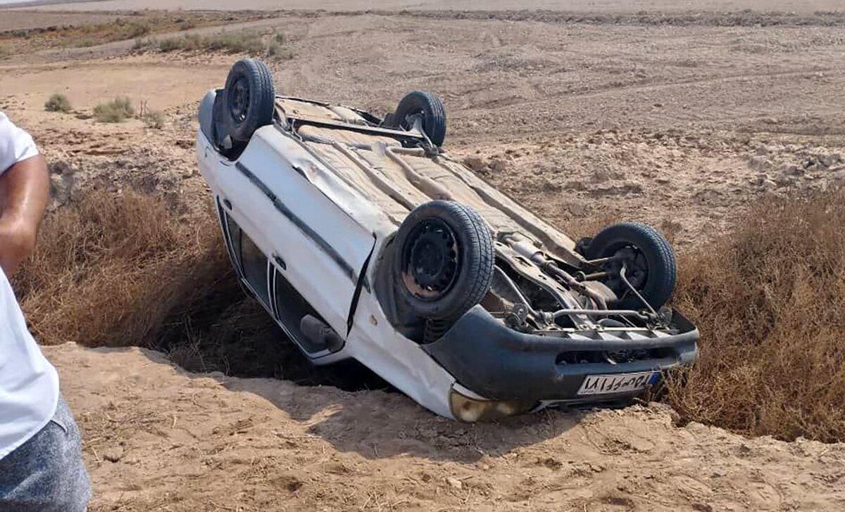 واژگونی خودرو در کرمان ۵ کشته و زخمی برجای گذاشت