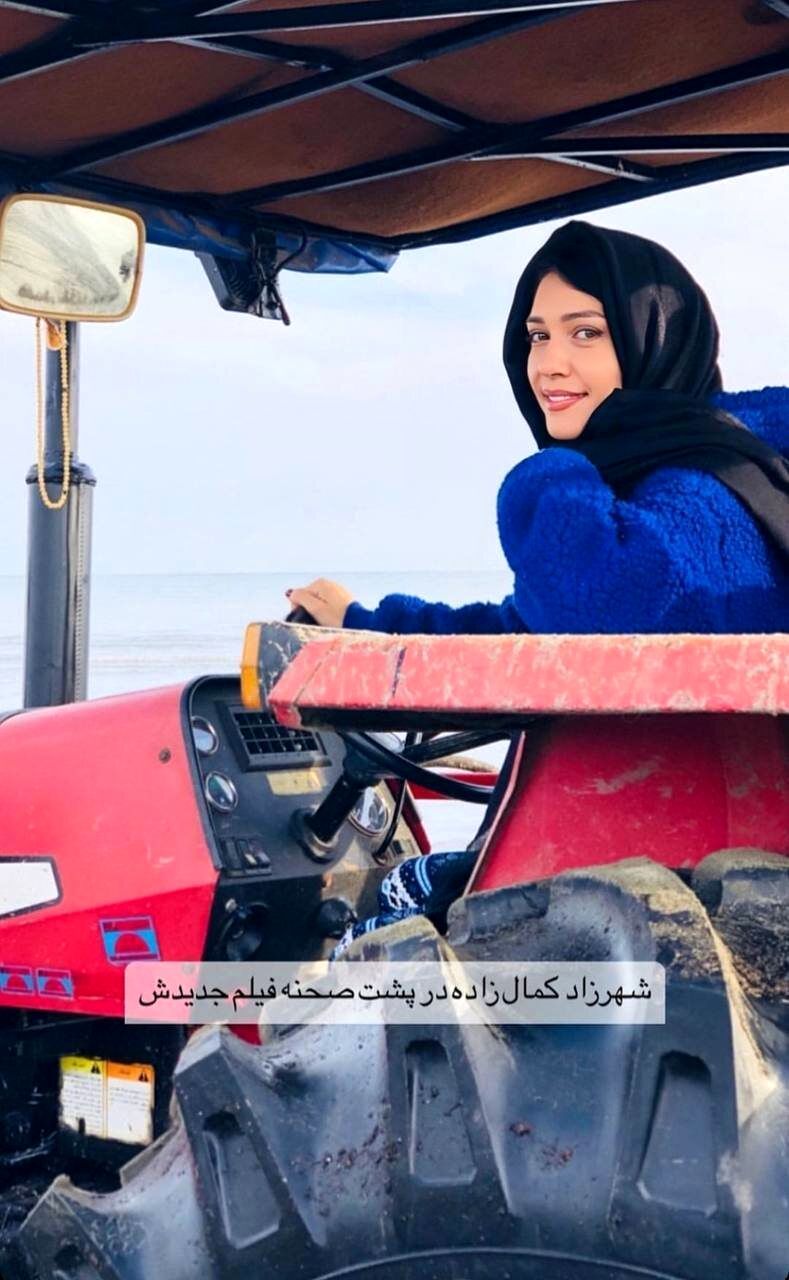 عکس | این بازیگر زن معروف ایرانی راننده کامیون شد عکس | این بازیگر زن معروف ایرانی راننده کامیون شد