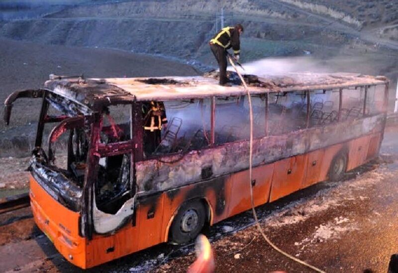 عکس | اتوبوس این تیم بهطور کامل در آتش سوخت عکس | اتوبوس این تیم بهطور کامل در آتش سوخت