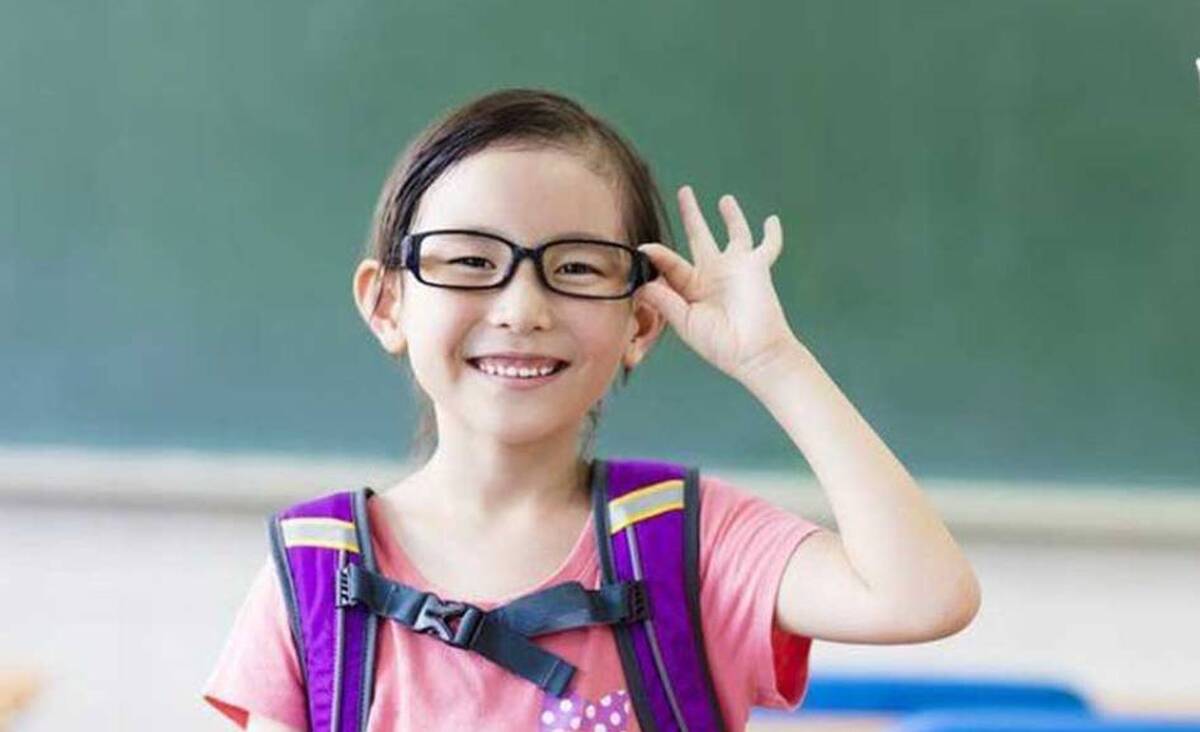 مهم‌ترین علائم ضعف بینایی در کودکان