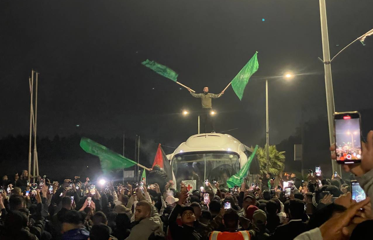 عکس | ۳۹ اسیر فلسطینی آزاد شدند عکس | ۳۹ اسیر فلسطینی آزاد شدند