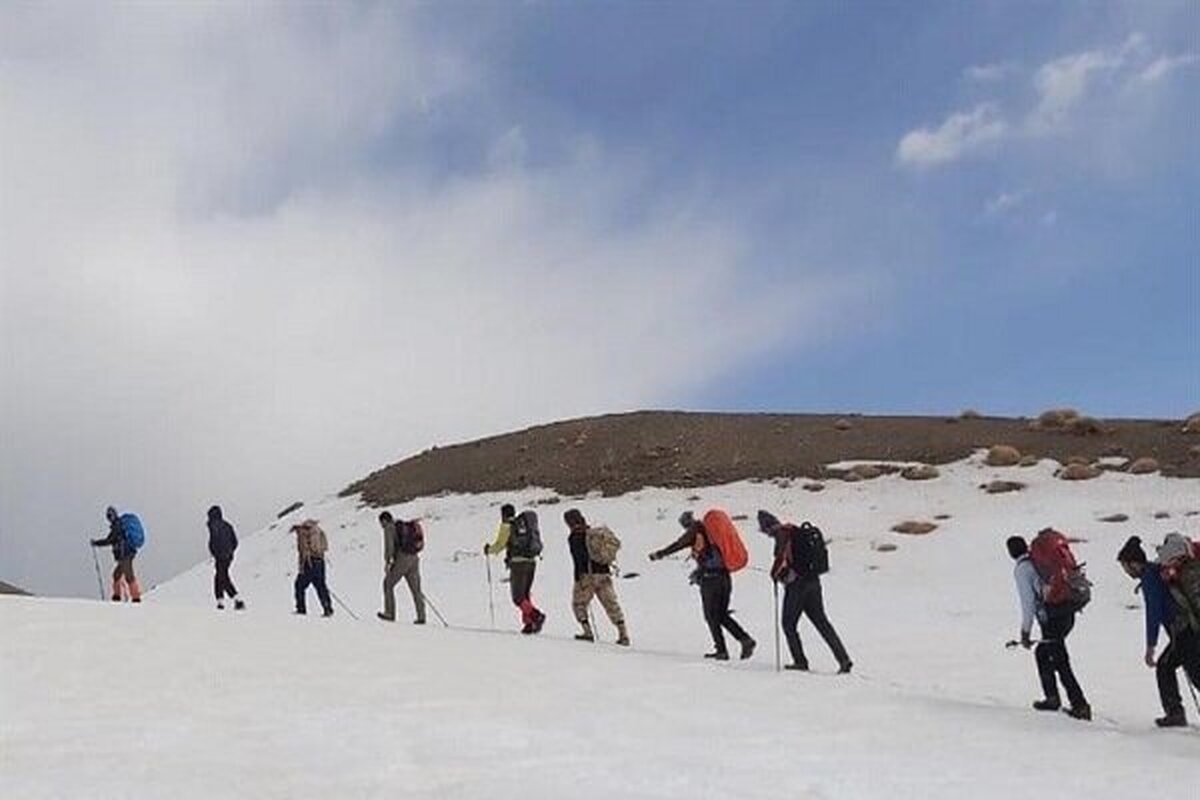 ویدیو | سرنوشت نامعلوم یک کوهنورد گرفتار در بهمن اشترانکوه
