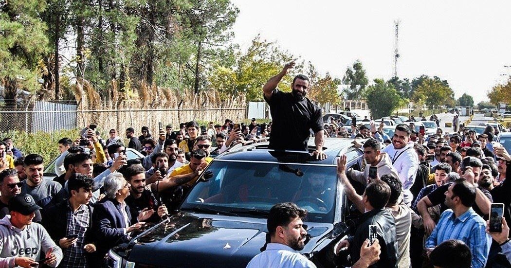 عکس | خودروی میلیاردی هادی چوپان خبرساز شد! عکس | خودروی میلیاردی هادی چوپان خبرساز شد!