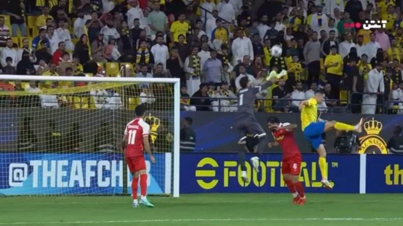 عکس | حمله بیرانوند به رونالدو! عکس | حمله بیرانوند به رونالدو!