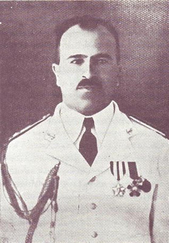 عکس | این دو افسر ایرانی شجاعانه در مقابل متفقین ایستادگی کردند عکس | این دو افسر ایرانی شجاعانه در مقابل متفقین ایستادگی کردند