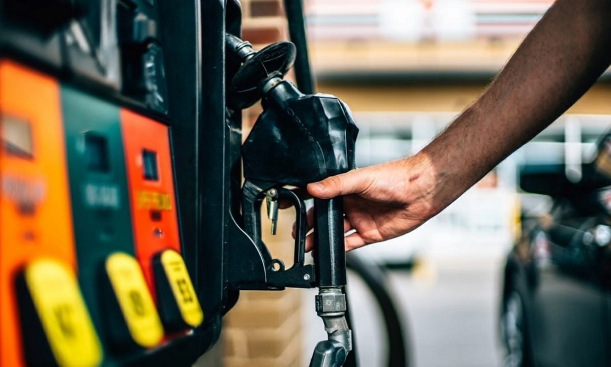 ثبت رکورد مصرف بیش از ۱۴۰ میلیون لیتر بنزین با آغاز سفر‌های نوروزی