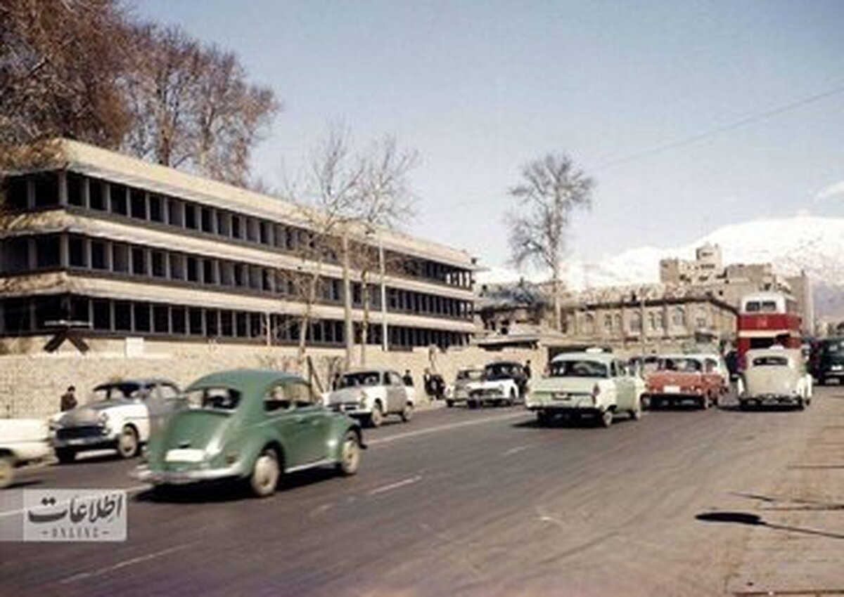 عکس | ۲ تصویر قدیمی از مسافرکشی در تهران و گیلان:‏ نوروز ۵۶ سال قبل