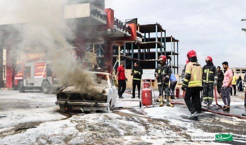 آتش‌سوزی خودرو قاچاقیان در کرمان