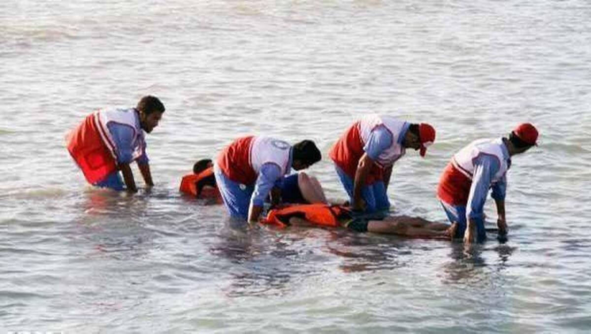 مرگ ۵ عضو یک خانواده هنگام عبور از رودخانه با پژو ۴۰۵