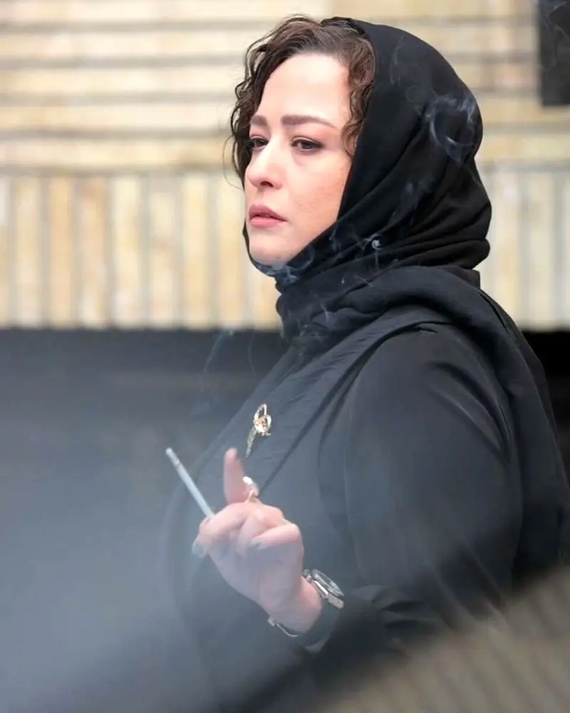عکس | تصویر سیگار کشیدن مهراوه شریفی نیا که خیلی وایرال شد!