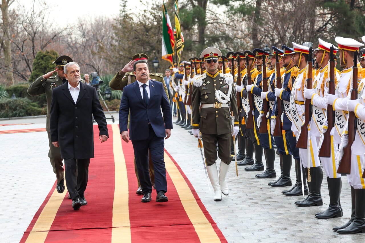 عکس | پزشکیان تیپ عوض کرد! | استایل جدید رییس جمهور موردتوجه قرار گرفت