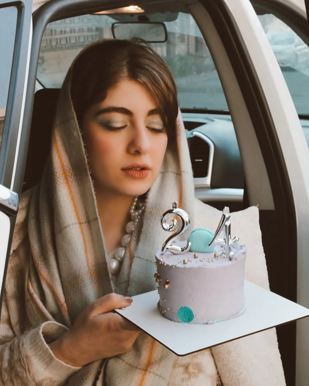 عکس | بازیگر سریال گردن زنی تولد ۲۴ سالگی اش را به این شکل جشن گرفت!