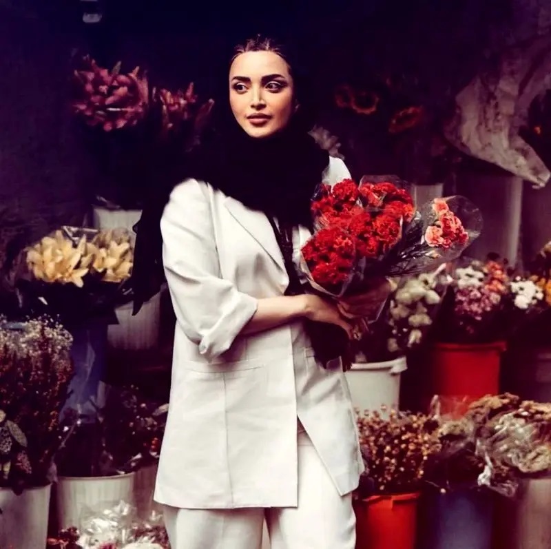 عکس | بهنوش طباطبایی با این استایل و آرایش متفاوت چشم ها را به خود خیره کرد! عکس | بهنوش طباطبایی با این استایل و آرایش متفاوت چشم ها را به خود خیره کرد!