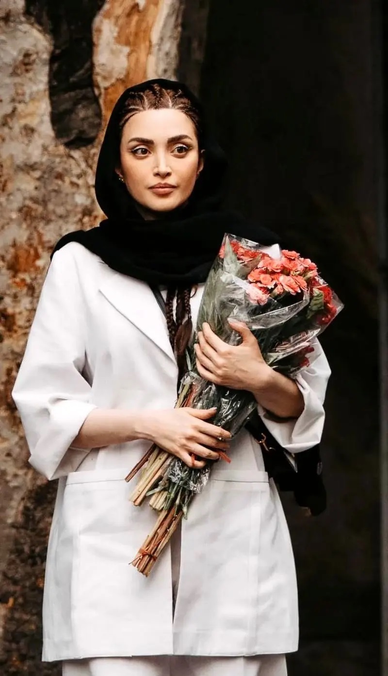 عکس | بهنوش طباطبایی با این استایل و آرایش متفاوت چشم ها را به خود خیره کرد! عکس | بهنوش طباطبایی با این استایل و آرایش متفاوت چشم ها را به خود خیره کرد!