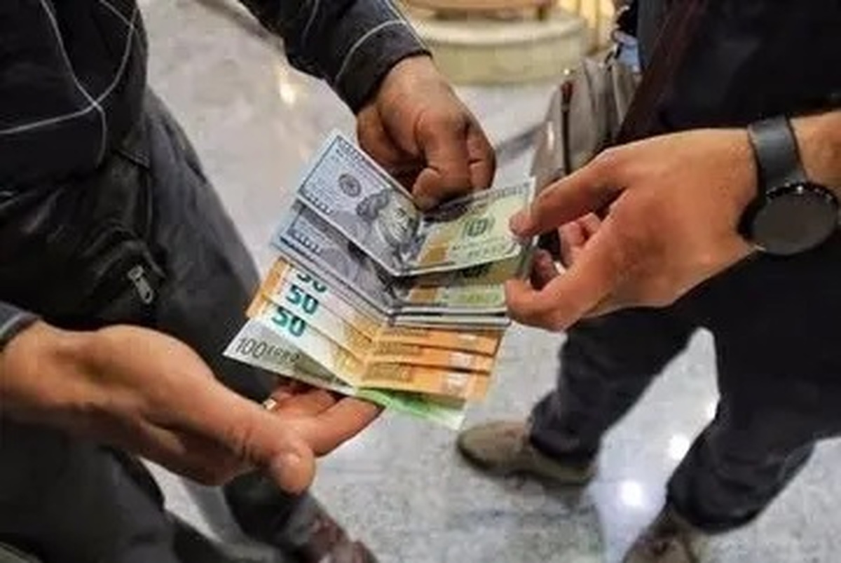 هوش مصنوعی قیمت دلار را تا پایان سال ۱۴۰۳ پیش بینی کرد!