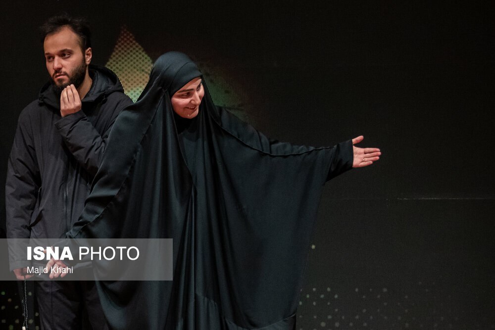 عکس | ژست متفاوت زینب سلیمانی در این مراسم!