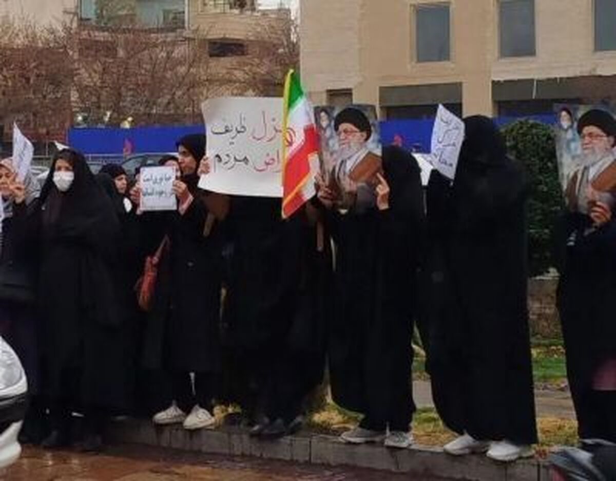 اصفهانی‌ها هم علیه جواد ظریف دست به تجمع زدند!