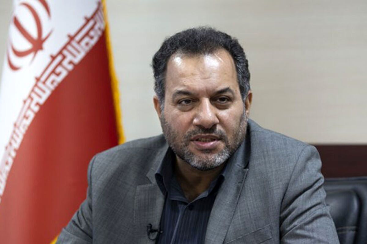 بانکی‌پور: اگر همین شال نبود، همگی لخت می‌شدید!