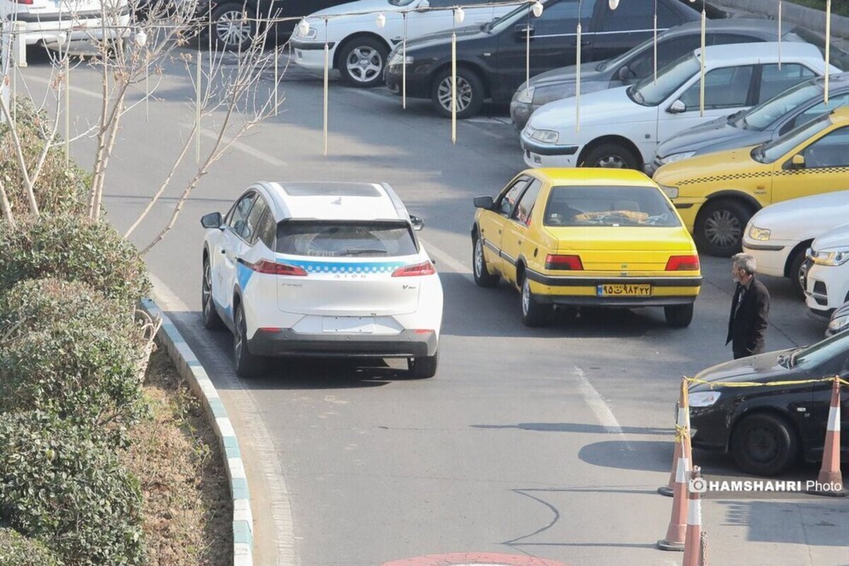 عکس | حضور تاکسی‌های شاسی بلند تهران را جذابتر کرده