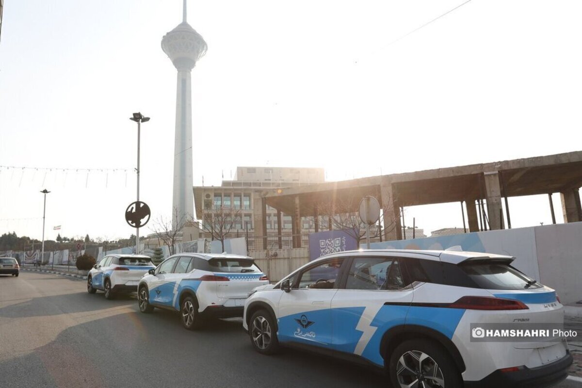 عکس | حضور تاکسی‌های شاسی بلند تهران را جذابتر کرده