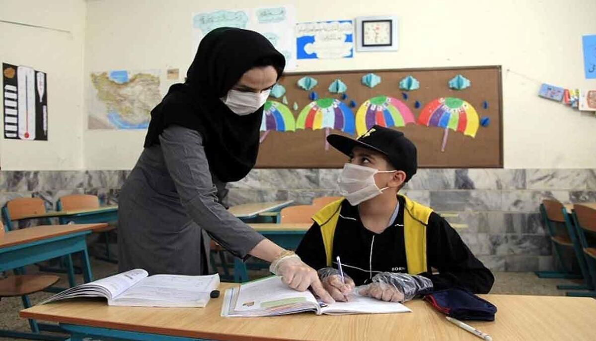 وزارت آموزش و پرورش درباره زمان واریز عیدی معلمان شاغل و فرهنگیان بازنشسته اطلاعیه مهم صادر کرد