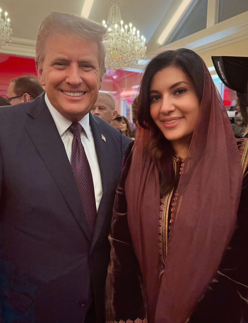 عکس | عکس یادگاری ترامپ با سفیر زن عربستان!