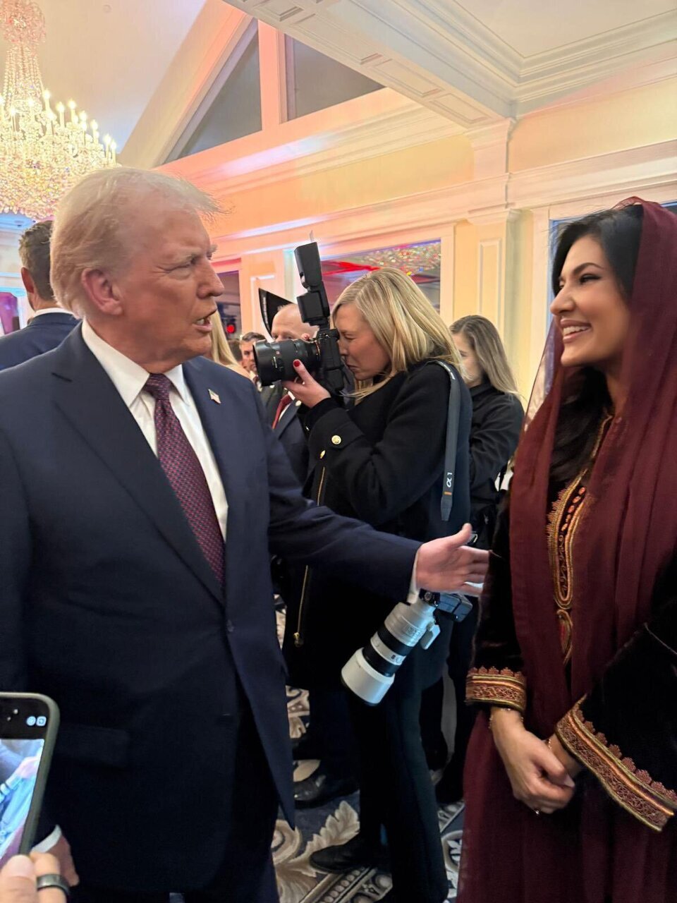 عکس | عکس یادگاری ترامپ با سفیر زن عربستان!