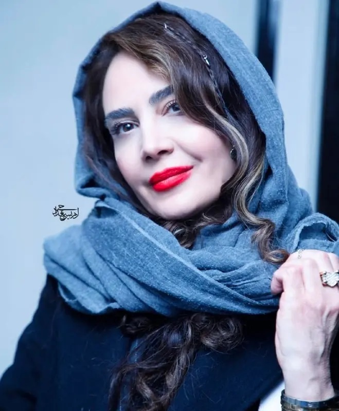 عکس | نگین صدق گویا با مو‌های آشفته ظاهری جدید رو کرد!