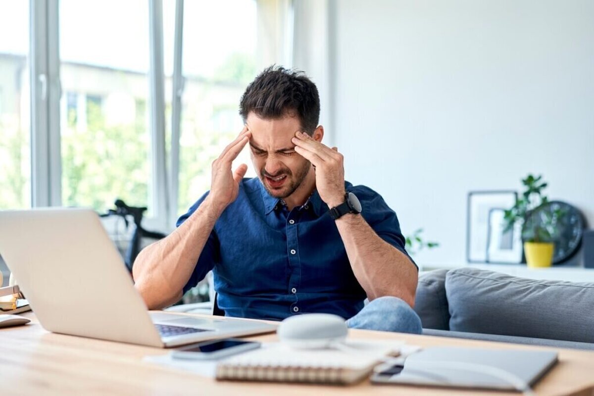 کمبود کدام ویتامین‌ها باعث سردرد می‌شود ؟