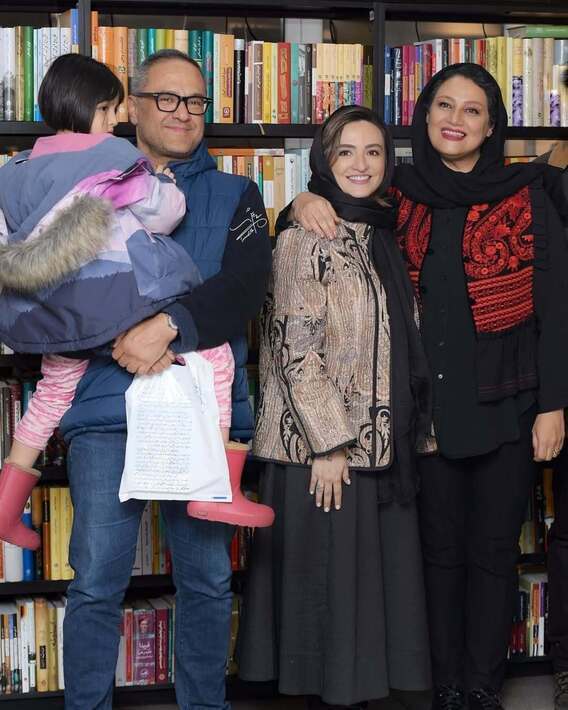 عکس | حضور رامبد جوان و دخترش نوردخت در مراسم ادبی