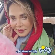 عکس | سلفی بهاره رهنما با آرایش جدید هنگام رانندگی!