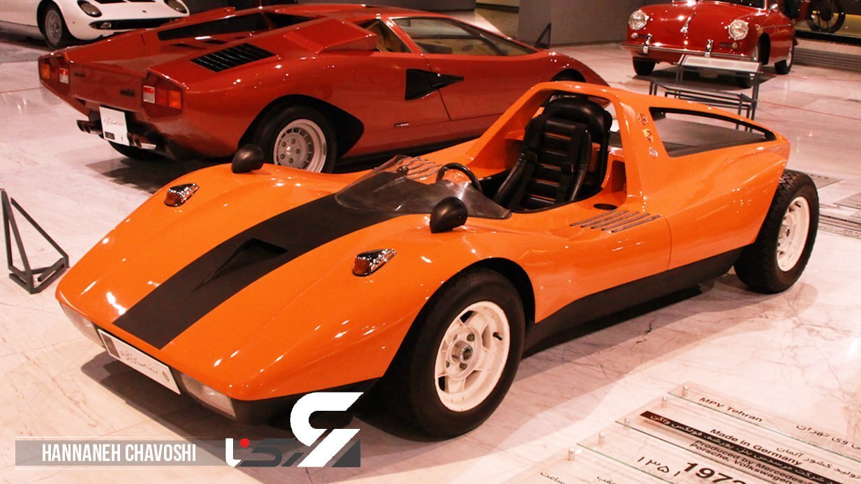 عکس | ولیعهد سابق با این خودرو رانندگی یاد گرفت