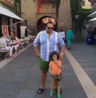 عکس | نوه ثریا قاسمی در خیابانهای آمریکا عکس | نوه ثریا قاسمی در خیابانهای آمریکا