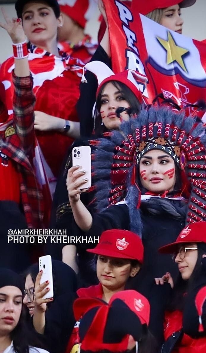 عکس | دختر سرخ‌پوست‌ جو ورزشگاه آزادی را بهم ریخت