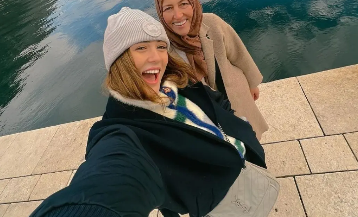 عکس | رونمایی زیباترین دختر ترکیه از مادرش عکس | رونمایی زیباترین دختر ترکیه از مادرش