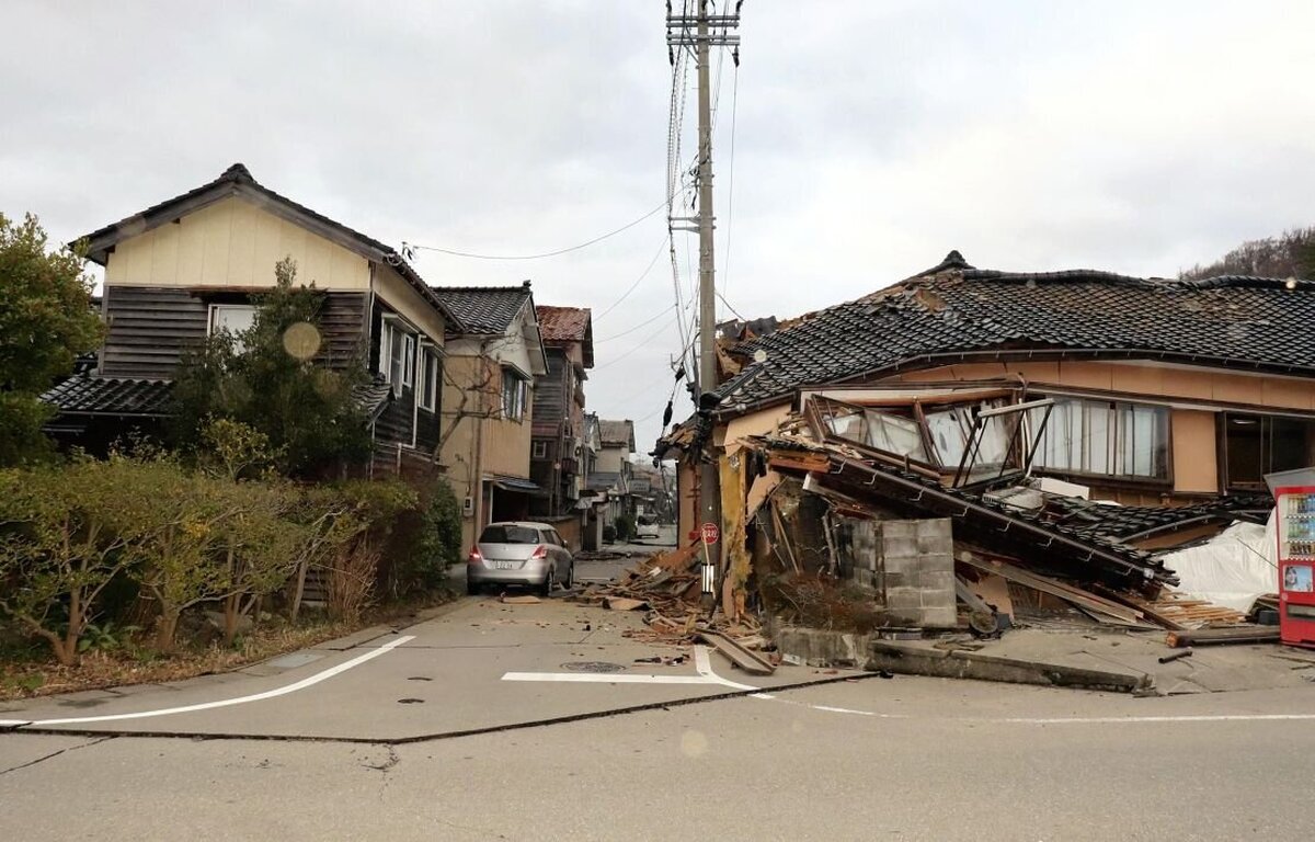 ویدیو | لحظه وقوع زلزله وحشتناک در ژاپن | زمین ترک برداشت
