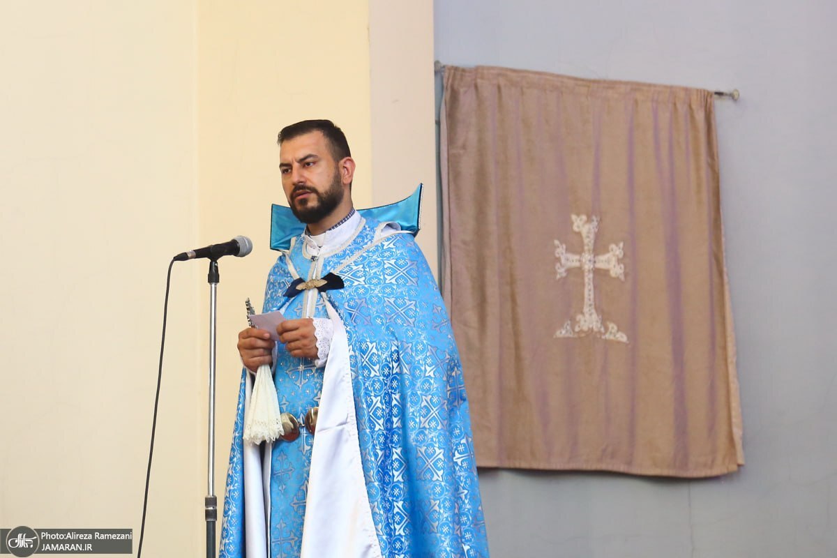 عکس | برگزاری مراسم بزرگداشت امام خمینی (ره) در کلیسای «سرکیس مقدس»