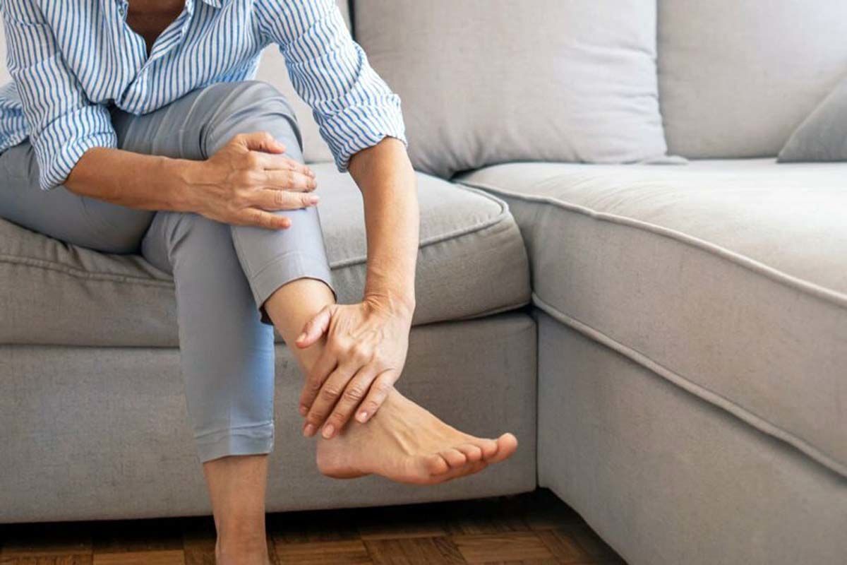 تاثیر مثبت و عجیب این مدل نشستن بر عضلات شکم