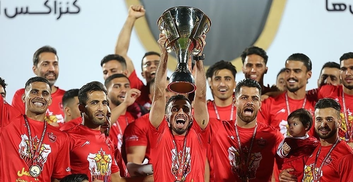 جای خالی یک نفر در جشن قهرمانی پرسپولیس به چشم می خورد + عکس