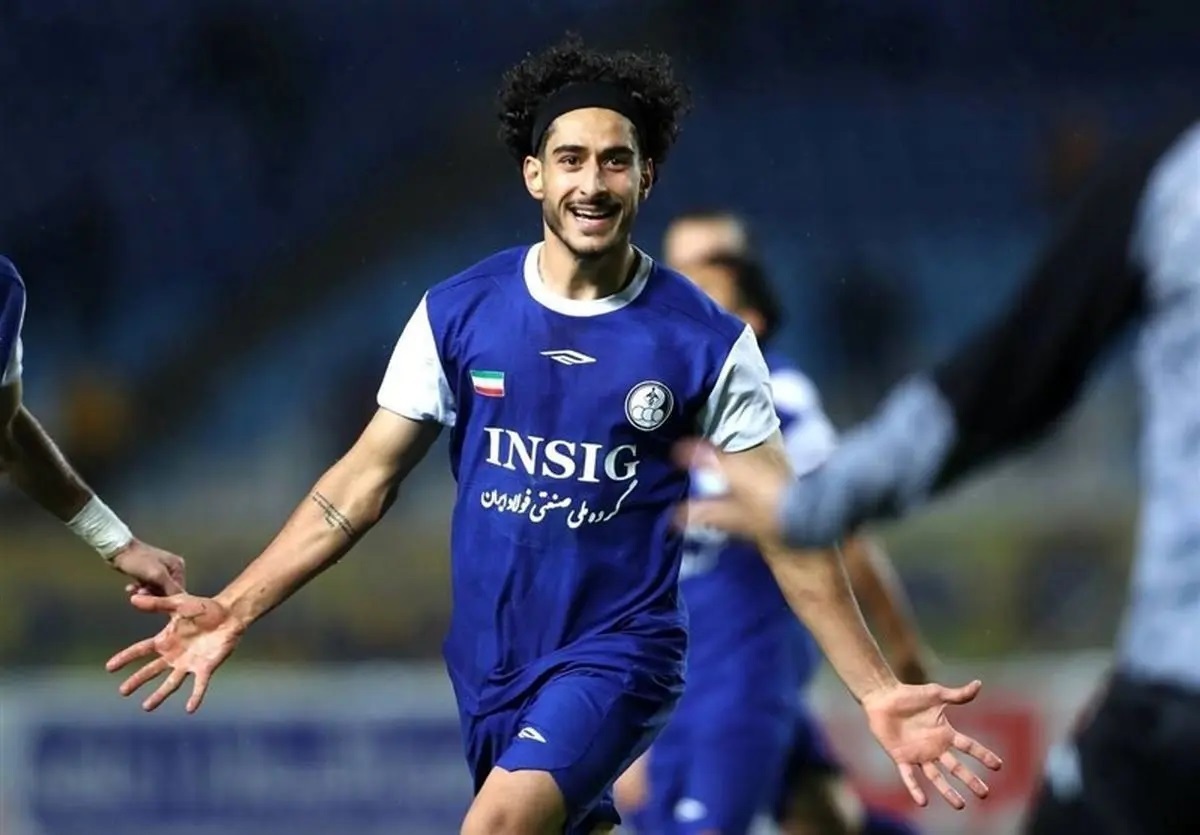 پرسپولیس مهاجم آبی‌ها را می‌خواهد!