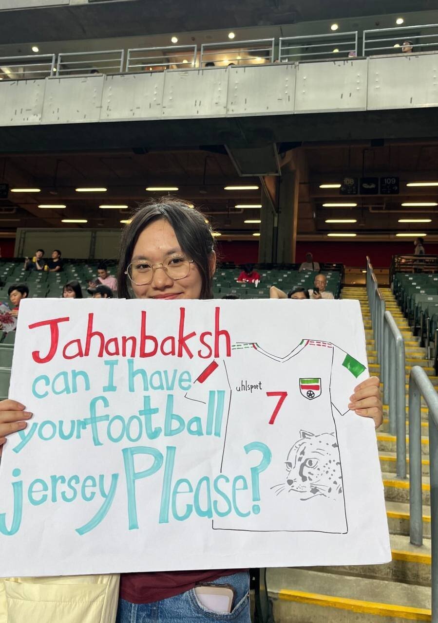 عکس | دختر هنگ کنگی از جهانبخش چه درخواستی کرد؟!