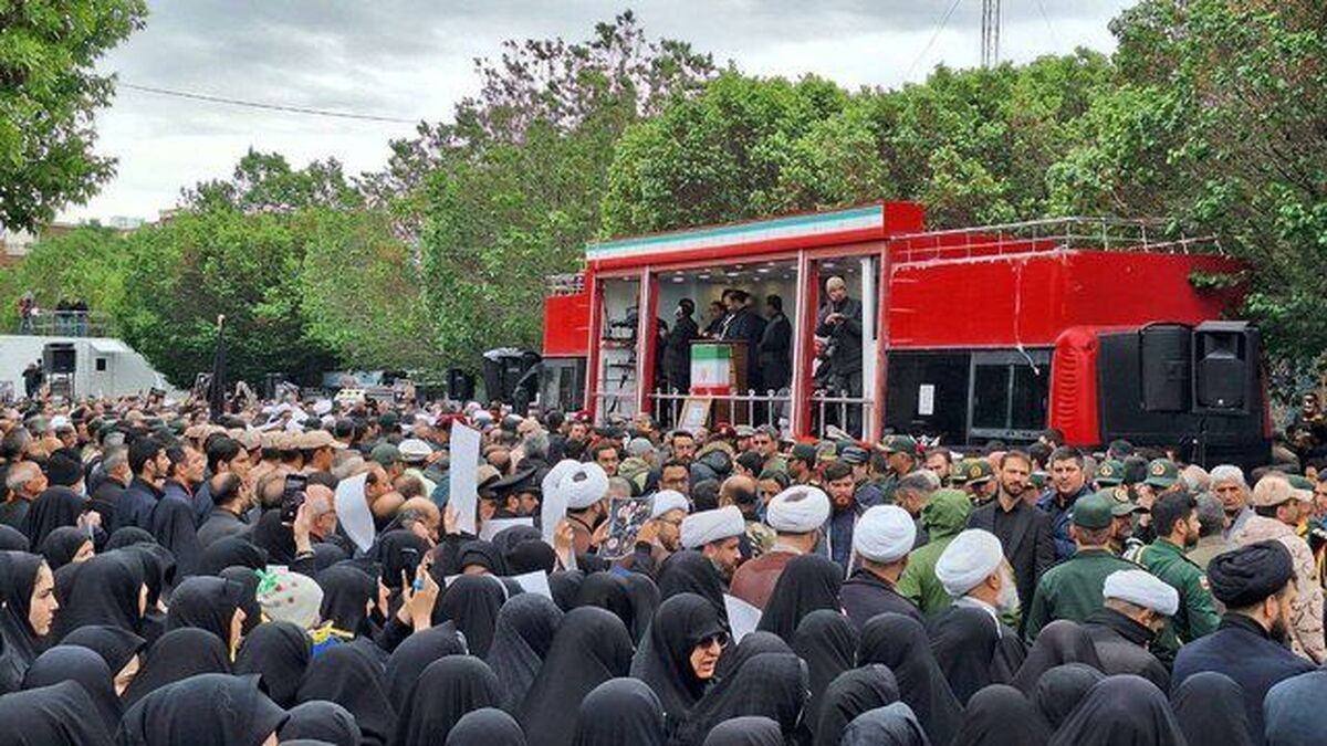 عکس | حضور این چهره مشهور فوتبالی در مراسم تشییع رییس‌جمهور