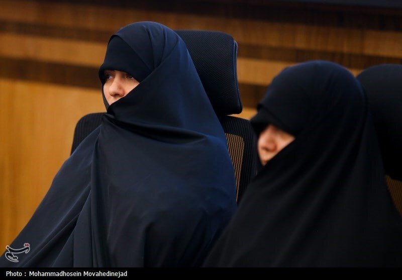 عکس | حضور دختران ابراهیم رییسی در یک مراسم عمومی! عکس | حضور دختران ابراهیم رییسی در یک مراسم عمومی!