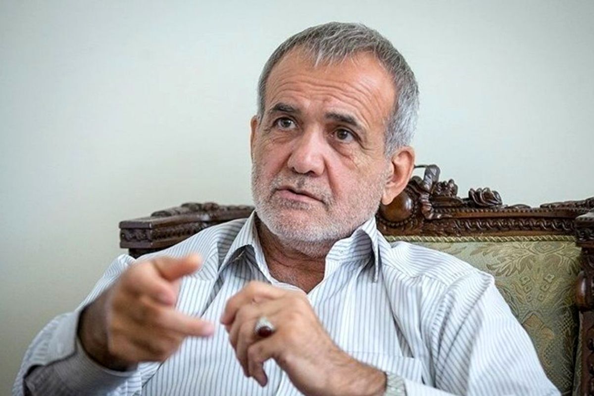 وعده مسعود پزشکیان به معلمان و بازنشستگان