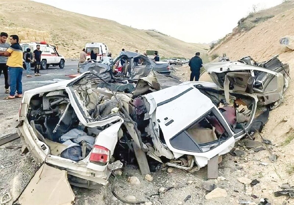 خودروی دنا در جاده دامغان حادثه آفرین شد | واژگونی خودرو ۴ مصدون بجا گذاشت