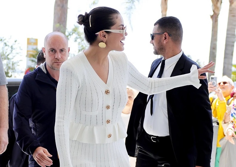 عکس | لباس سلنا گومز در کن توجهها را به خود جلب کرد عکس | لباس سلنا گومز در کن توجهها را به خود جلب کرد