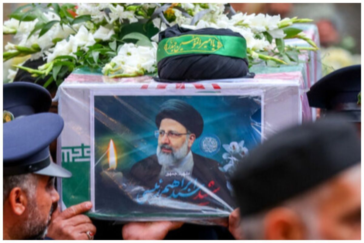تصویری خاص از خداحافظی با رئیس جمهور که بازتاب فراوانی داشته است + عکس