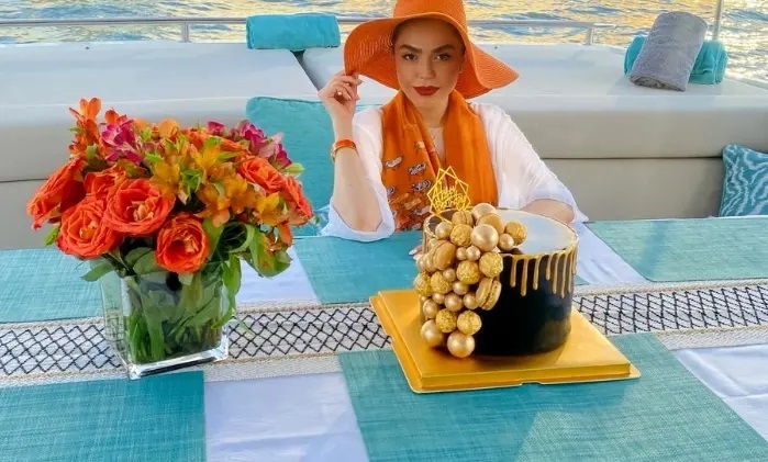 عکس | عکس‎‌های جشن تولد خانم بازیگر لو رفت!