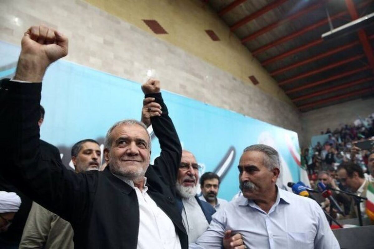 پزشکیان به بازنشستگان و کارمندان دولت چه قولی داد؟!