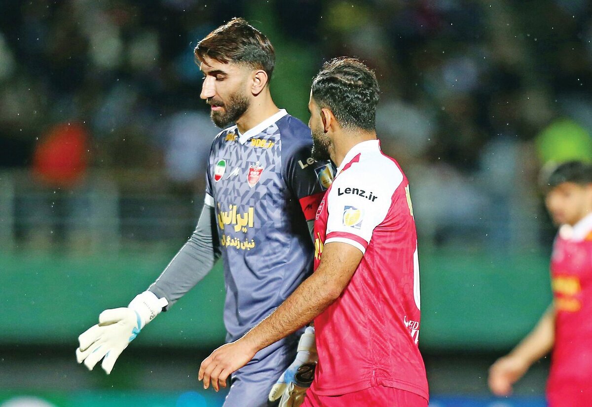هواداران پرسپولیس بیرانوند را نقره داغ کردند | ترس به جان دروازه بان پرسپولیس افتاد